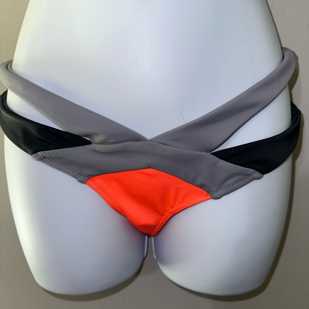 Les Canebiers Women’s Colorblock Bikini Bottom Palmier NWT Size‎ 10